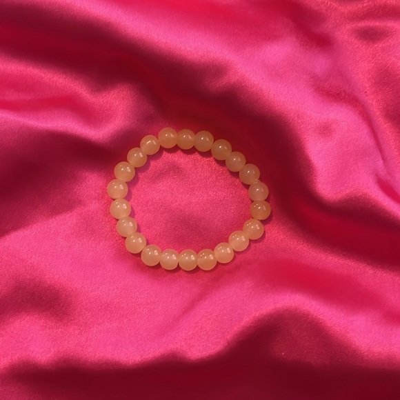 Yellow Lemon Beaded Bracelet 🍋💝 - Picture 2 of 3